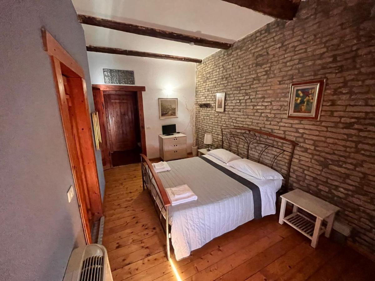 La Locanda Degli Artisti Medelana Exterior photo